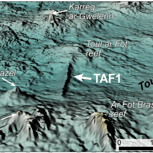 3D topographic map showing underwater reefs and features labeled with names such as Toul ar Fot, TAF1, Porz Biazel, and Ar Fot Bras; scale and north arrow included.